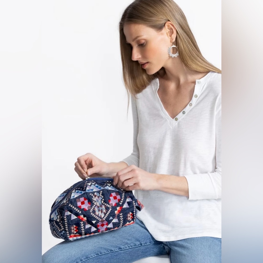 NWT $198 JOHNNY WAS KRESLEY EMBROIDERED MAKEUP BACK DARK BLUE MULTI COLOR